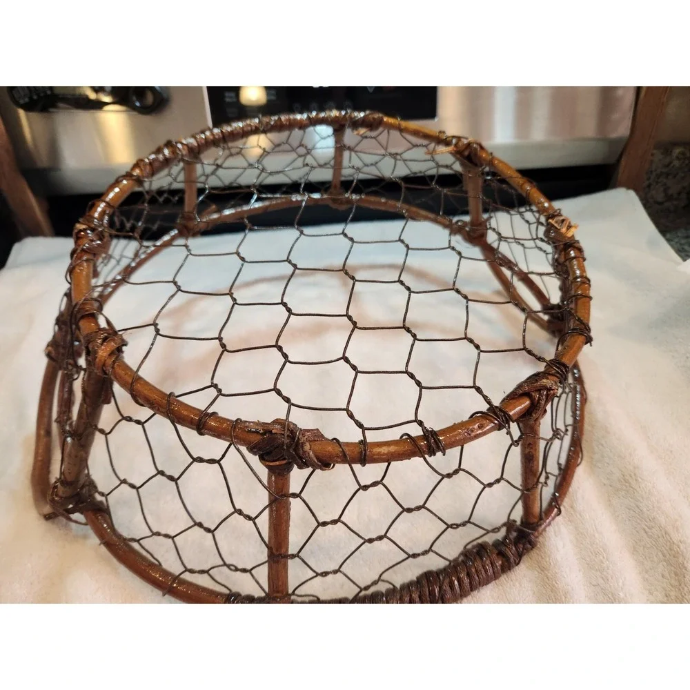 Rustic Round‎ Chicken Wire Twig Branch Wood Basket